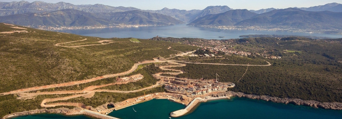 Panorama der Luštica Bay in Montenegro (Luštica Development A.D. (PR Fotos))  Copyright 
Informazioni sulla licenza disponibili sotto 'Prova delle fonti di immagine'